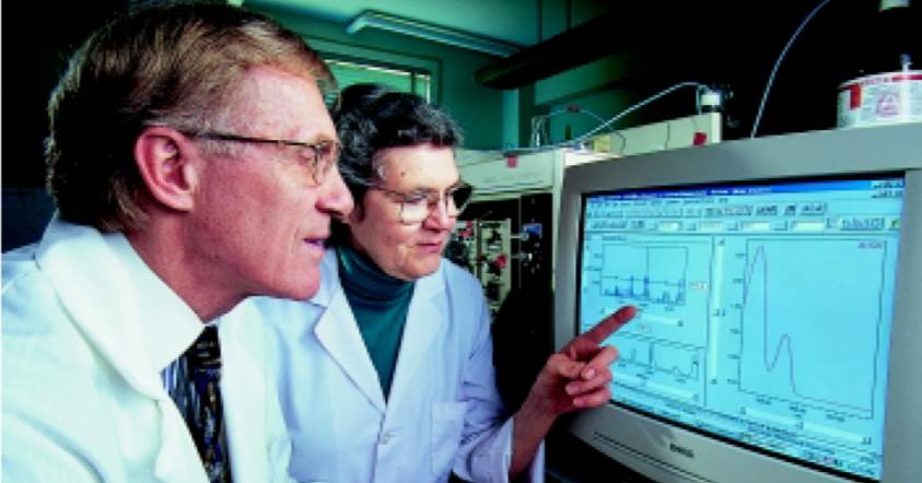 安德森博士與美國農業部研究人員進行肉桂降糖素相關數據分析，用於探討肉桂對血糖穩定的功效